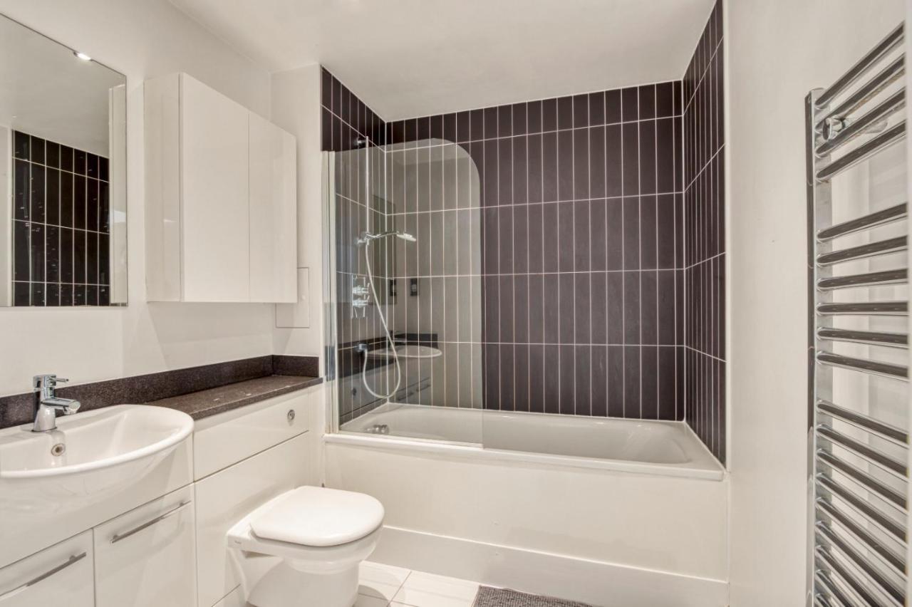 Delightful Apartment Wandsworth London Eksteriør billede